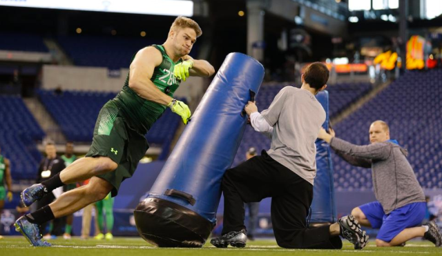 http://www.redskins.com/news-and-events/article-1/PHOTOS-2015-NFL-Combine-Workouts/e9e1393e-2288-498c-9b18-1d95d9273850#end